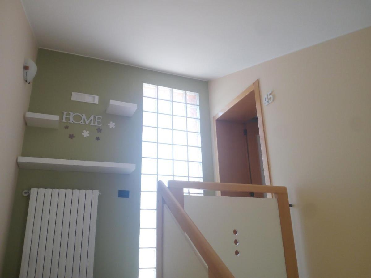 The Holiday House Hotell Santeramo in Colle Eksteriør bilde