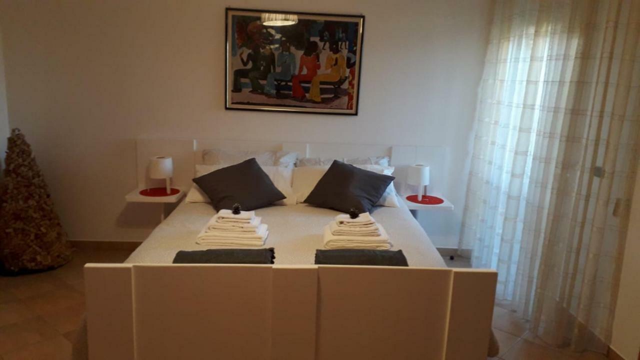 The Holiday House Hotell Santeramo in Colle Eksteriør bilde