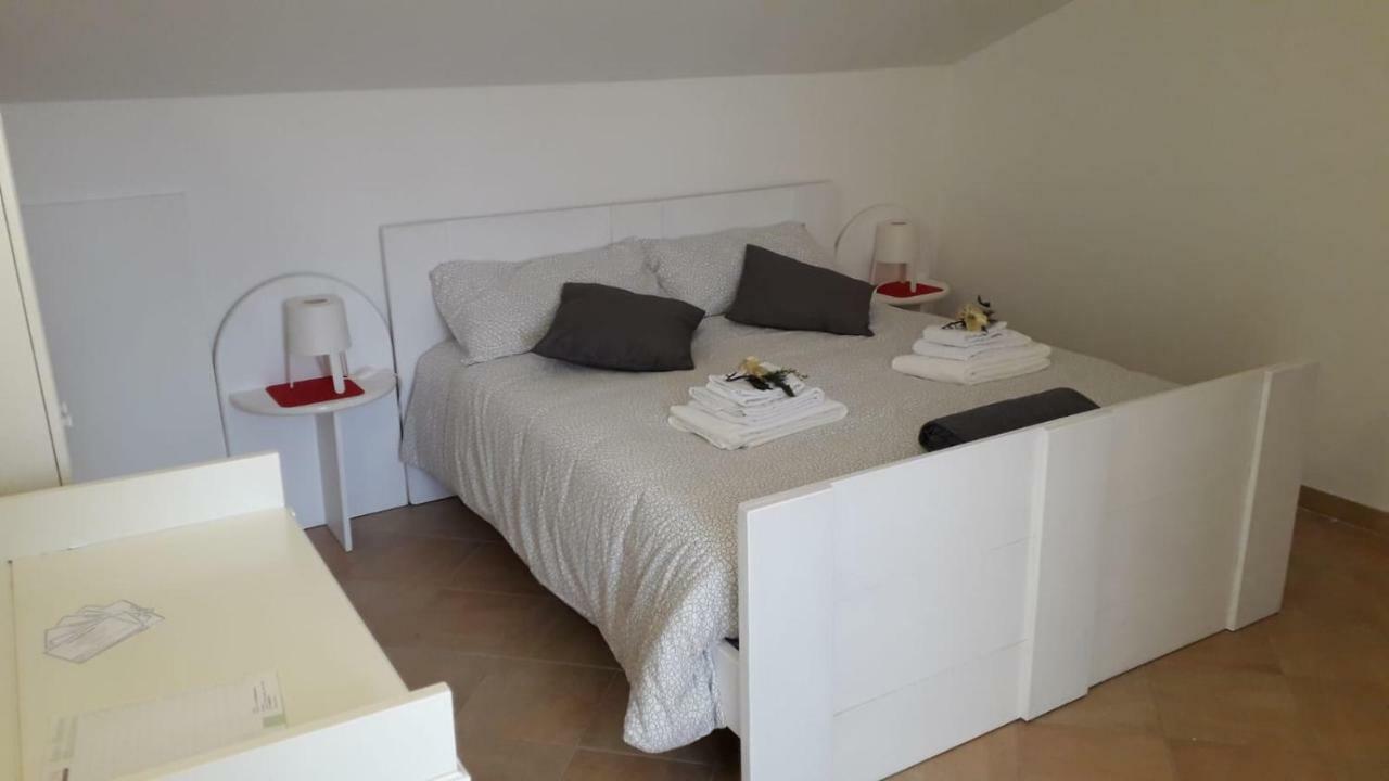 The Holiday House Hotell Santeramo in Colle Eksteriør bilde