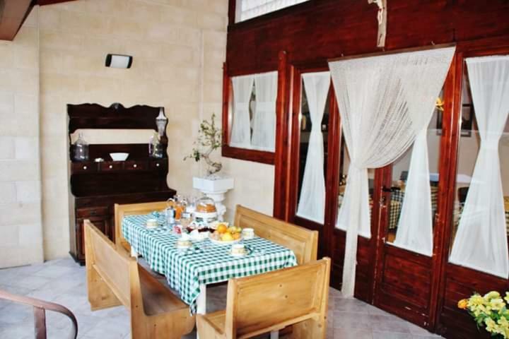 The Holiday House Hotell Santeramo in Colle Eksteriør bilde